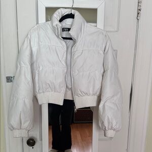 Zara Women's white Puffer Jacket